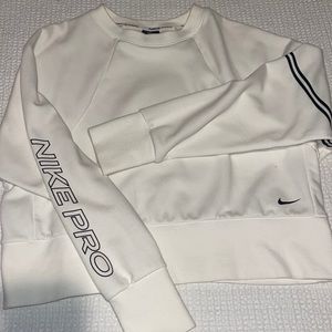 Women’s cropped nike crew neck